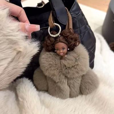 皮草黑皮芭比娃娃獭兔毛绒包包挂件贵气凯丽新年秋冬挂饰配饰
