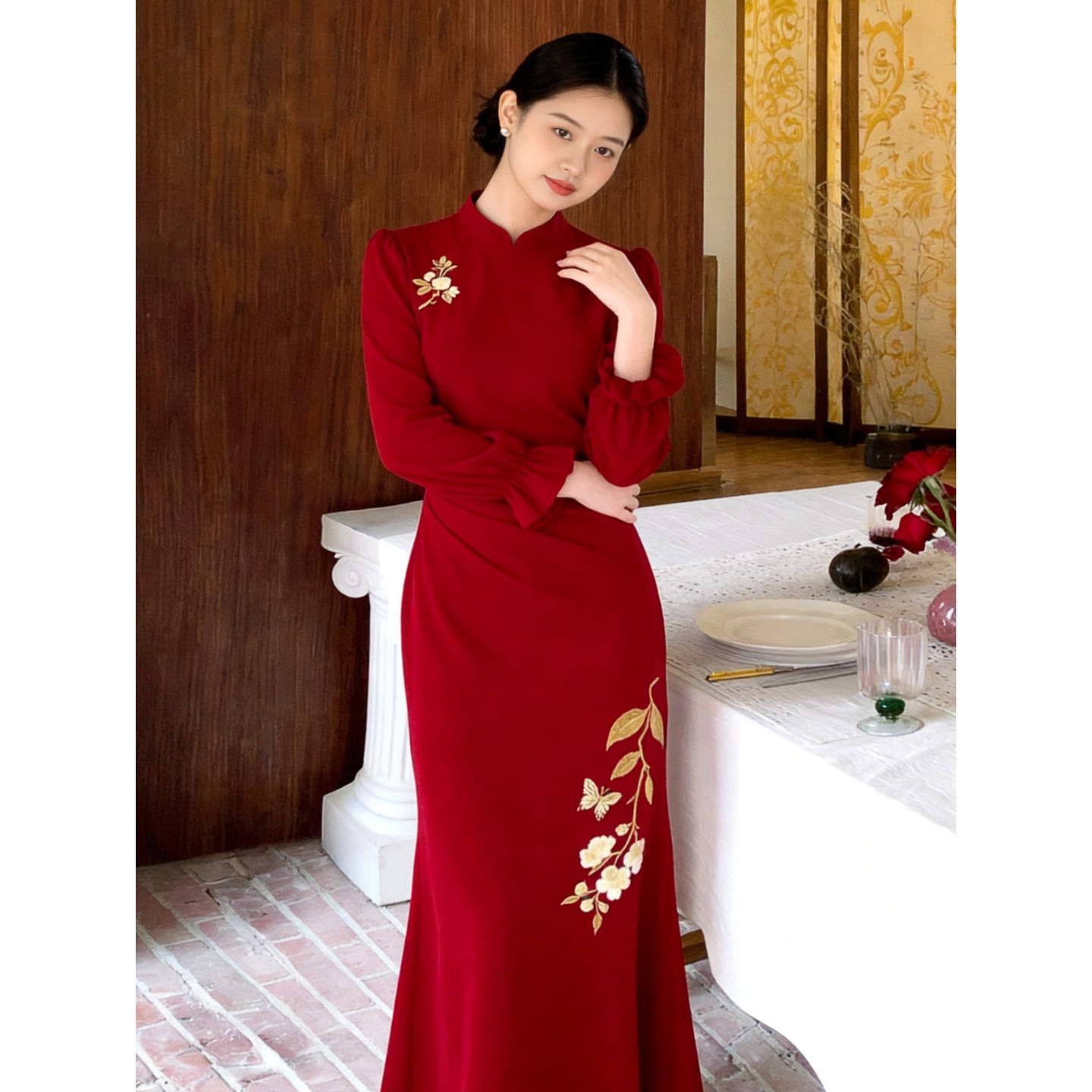 蝶恋花｜秋冬新中式原创刺绣红色连衣裙修身鱼尾改良结婚敬酒旗袍图片