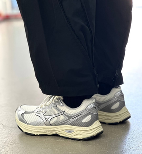 美津浓Mizuno Racer V2复古慢跑鞋银灰蓝 D1GH2506-06