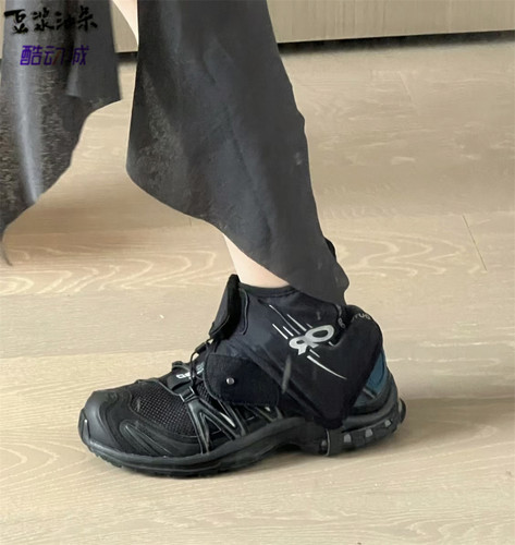 萨洛蒙黑蓝黑武士跑步鞋