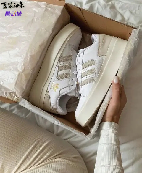 Adidas阿迪达斯FORUM系带女子鞋