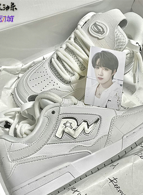 REEMUSTERED刘耀文张泽禹同款国潮复古滑板面包鞋果冻LOGO白银