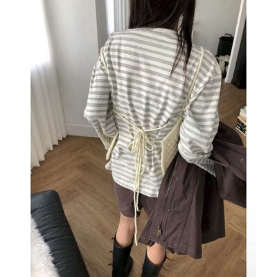 九0908韩国东大门t恤区FAVOURITE-8634398秋季档口通勤英伦纯色