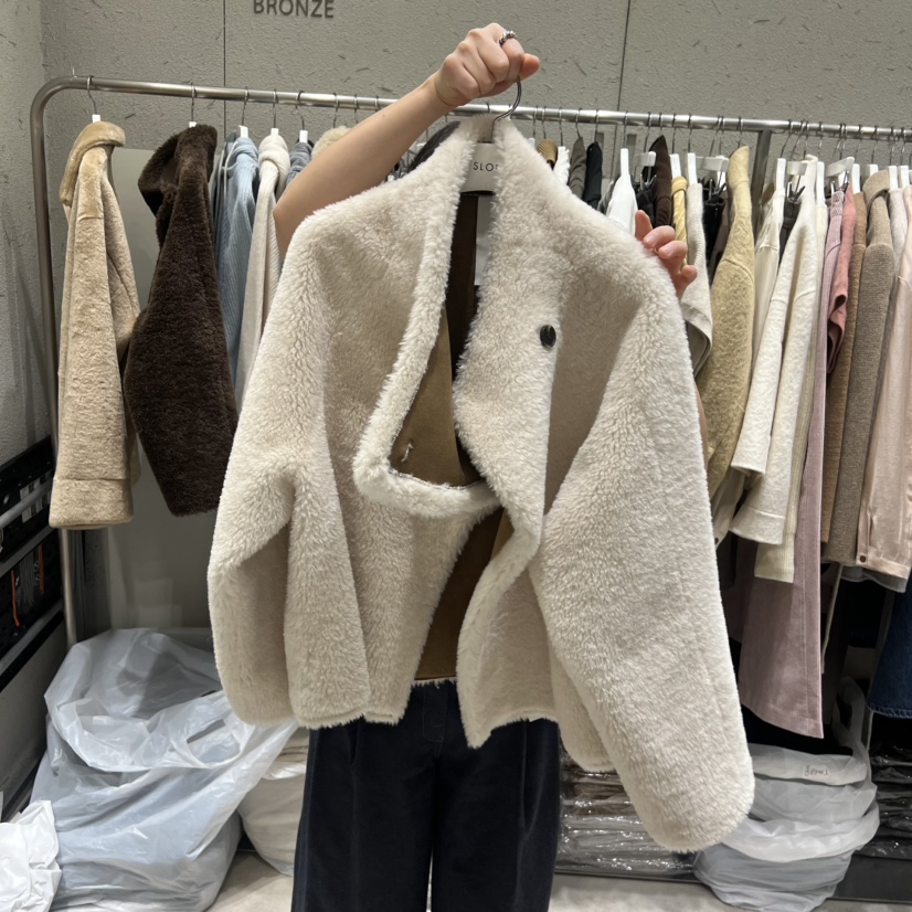 八1112韩国东大门运动瑜伽外套短款大衣区4487896休闲独特直邮