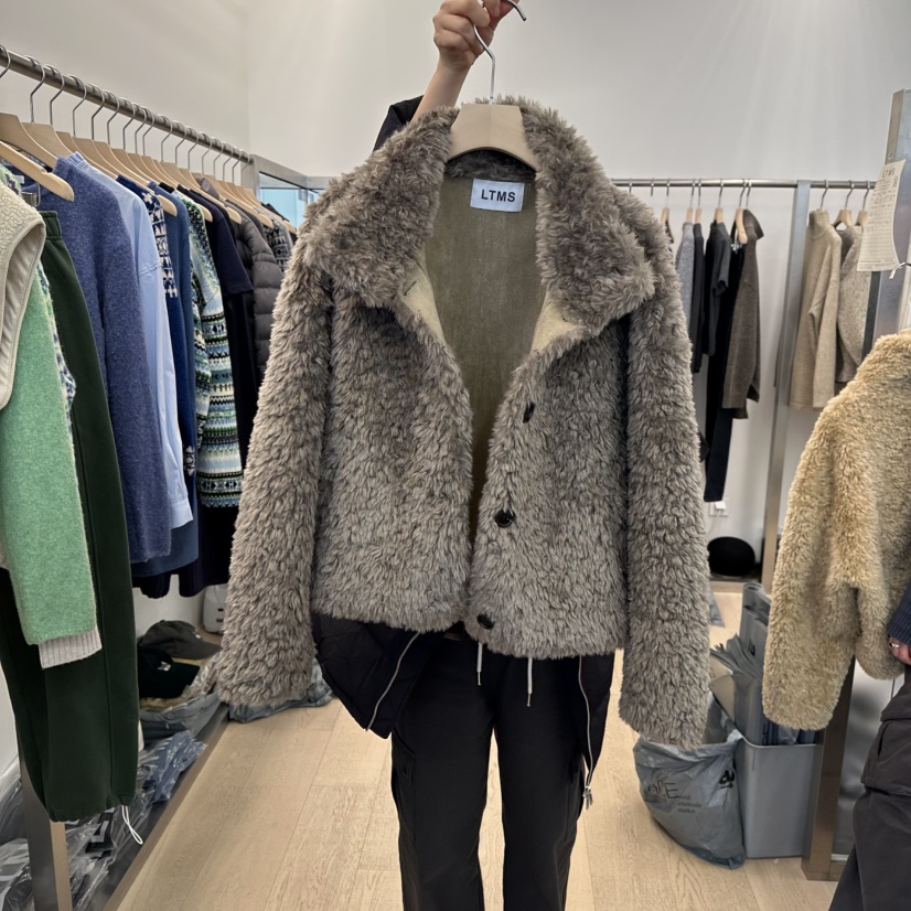 八1112韩国东大门运动瑜伽外套短款大衣区4487643街头人气简约