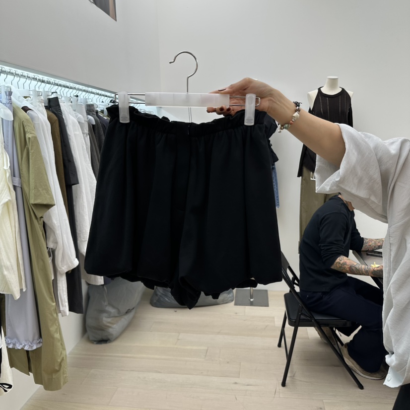 八1015韩国东大门运动短裤区4459711纯色修身正品欧美冬款大气