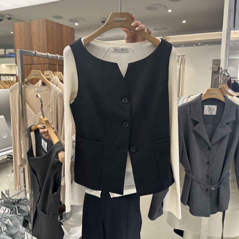 八1125韩国东大门背心无内搭热销区4497906气质新款瑞丽直邮街舞