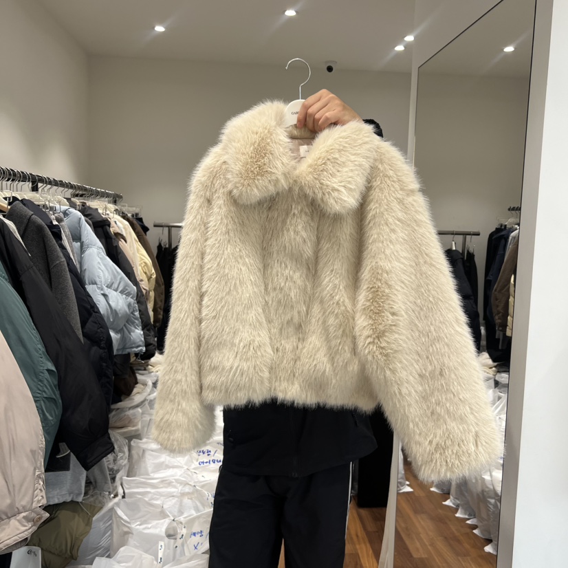 八1112韩国东大门运动瑜伽外套短款大衣区4487909可爱高端冬季