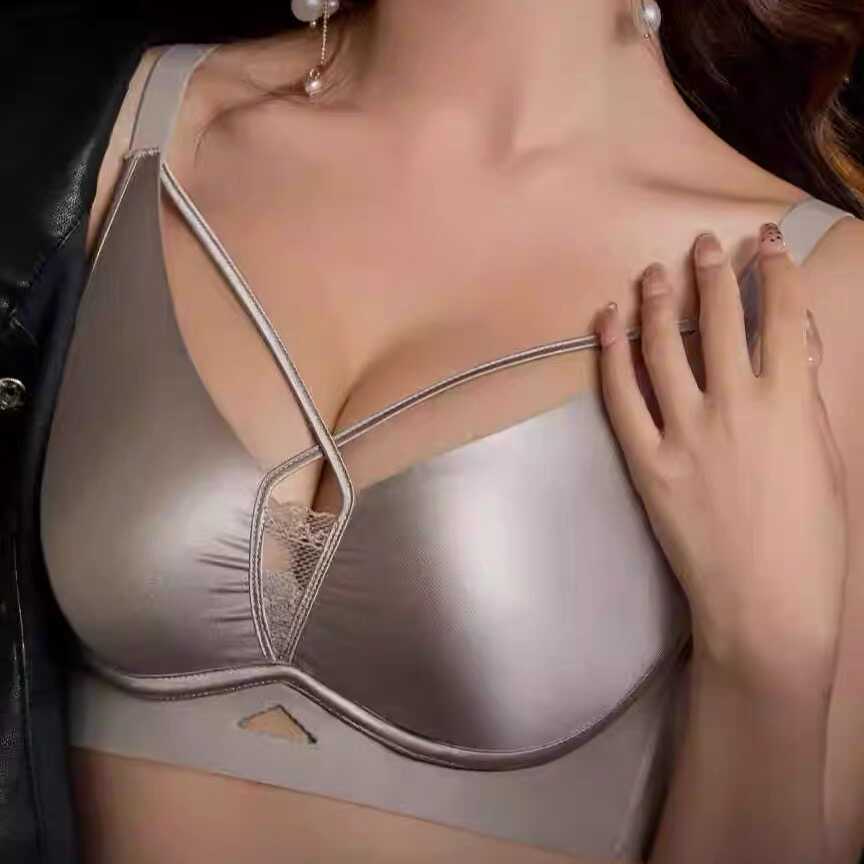 缎面无痕聚拢文胸套装内衣性感