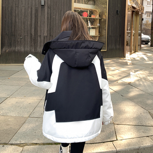黑白撞色连帽工装派克服羽绒服女2024冬季新款时尚加厚白鸭绒外套图片