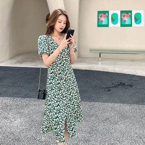 现货！2025夏季新款碎花开叉仙女连衣裙123-2335-P85-K138图片
