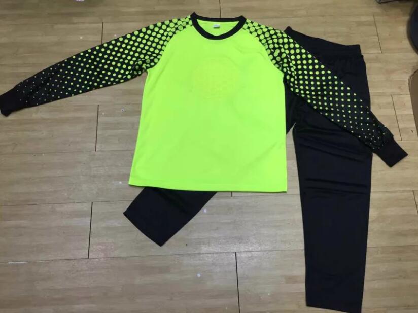 survêtement sport - Ref 567444 Image 2