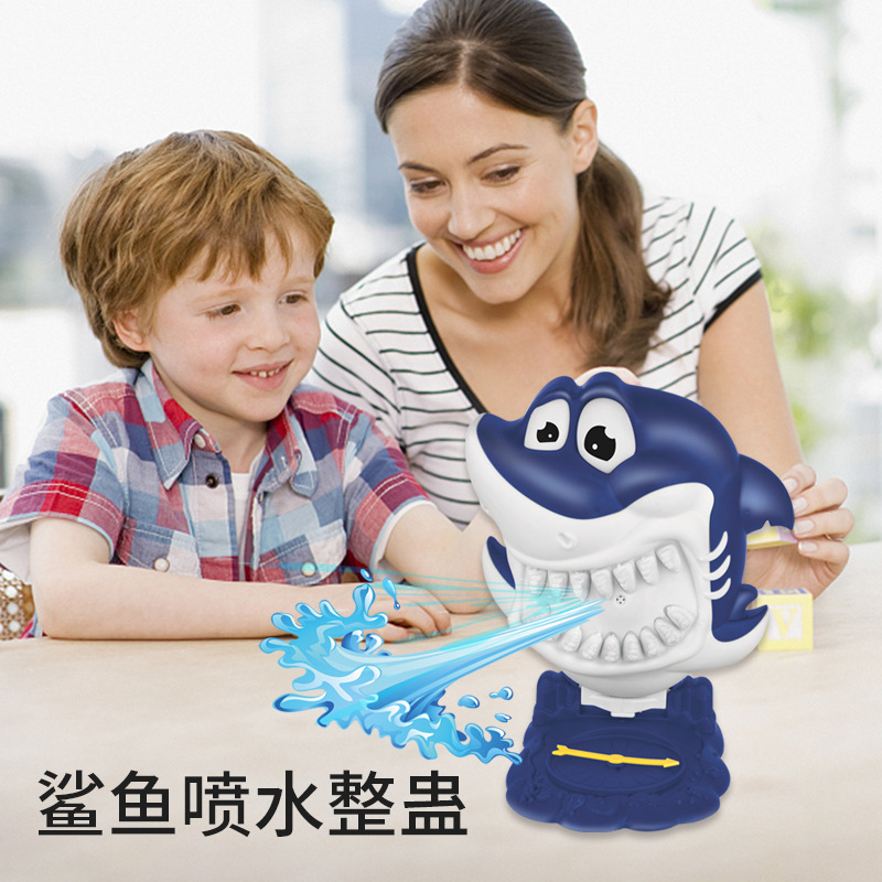 跨境爆款儿童喷水鲨鱼玩具抖音宝宝澡池玩水搞怪男孩戏水整蛊游戏