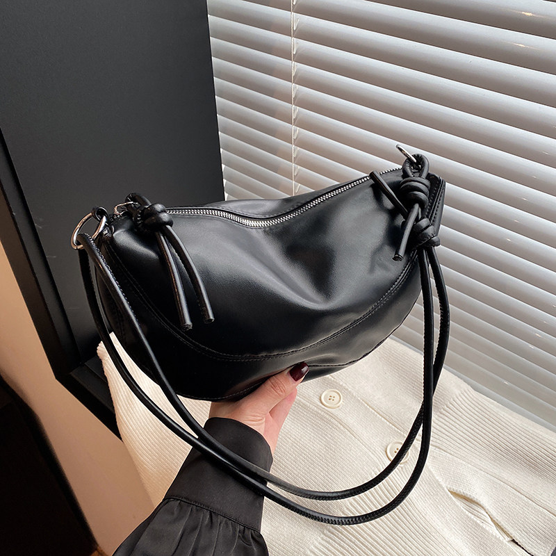 包包女斜挎包2025新款夏季款大容量小众设计高级感复古单肩饺子包,箱包皮具/热销女包/男包,马鞍包,淘宝优惠券,粉丝福利购,淘宝优惠卷