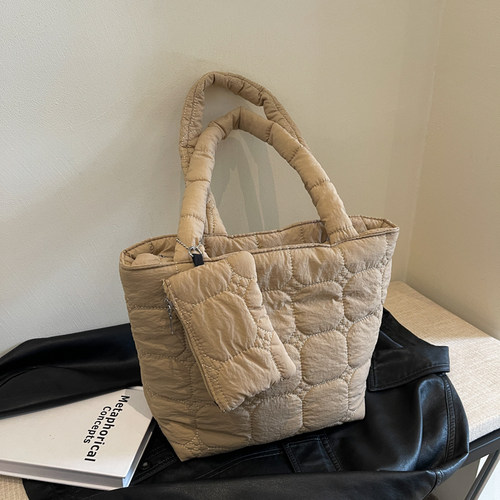 秋冬新款羽绒服包百搭单肩包女