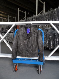 斜拉 美式 意大利白茶芯牛皮水洗做旧 仅78件 拆迁：整仓抛售