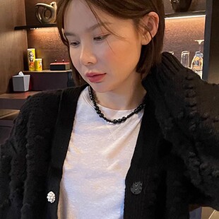 吾小历同款黑色串珠项链女小众设计感轻奢毛衣链锁骨链新款2025潮