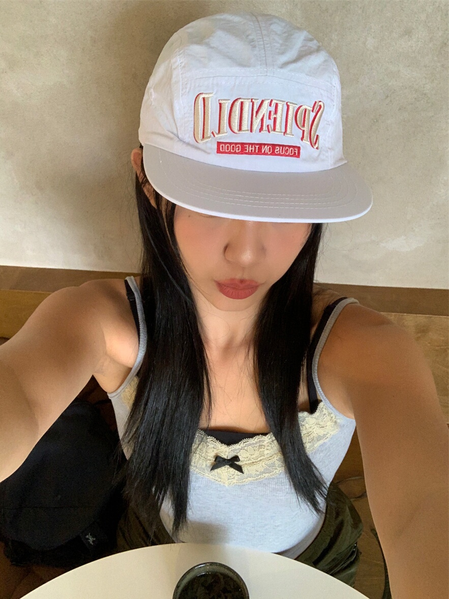 博主同款速干薄款白色平檐帽街头