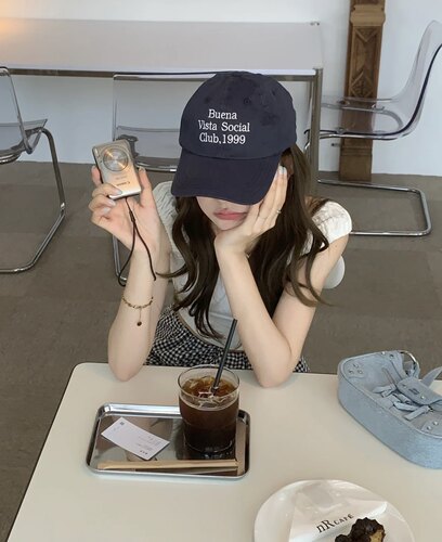 ins博主同款百搭藏青色棒球帽潮