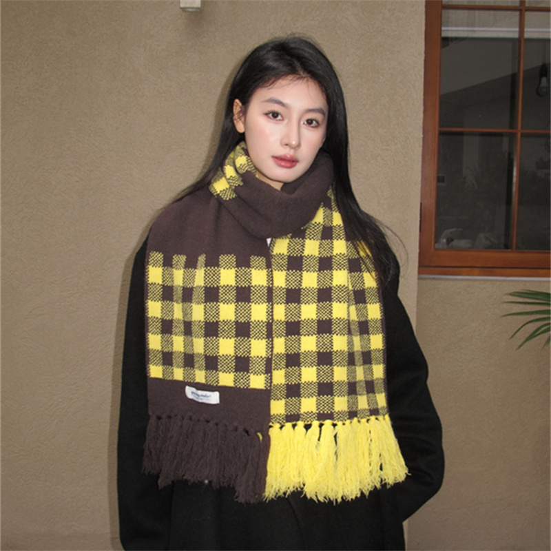 琥珀流光风黄咖棋盘格流苏围巾女