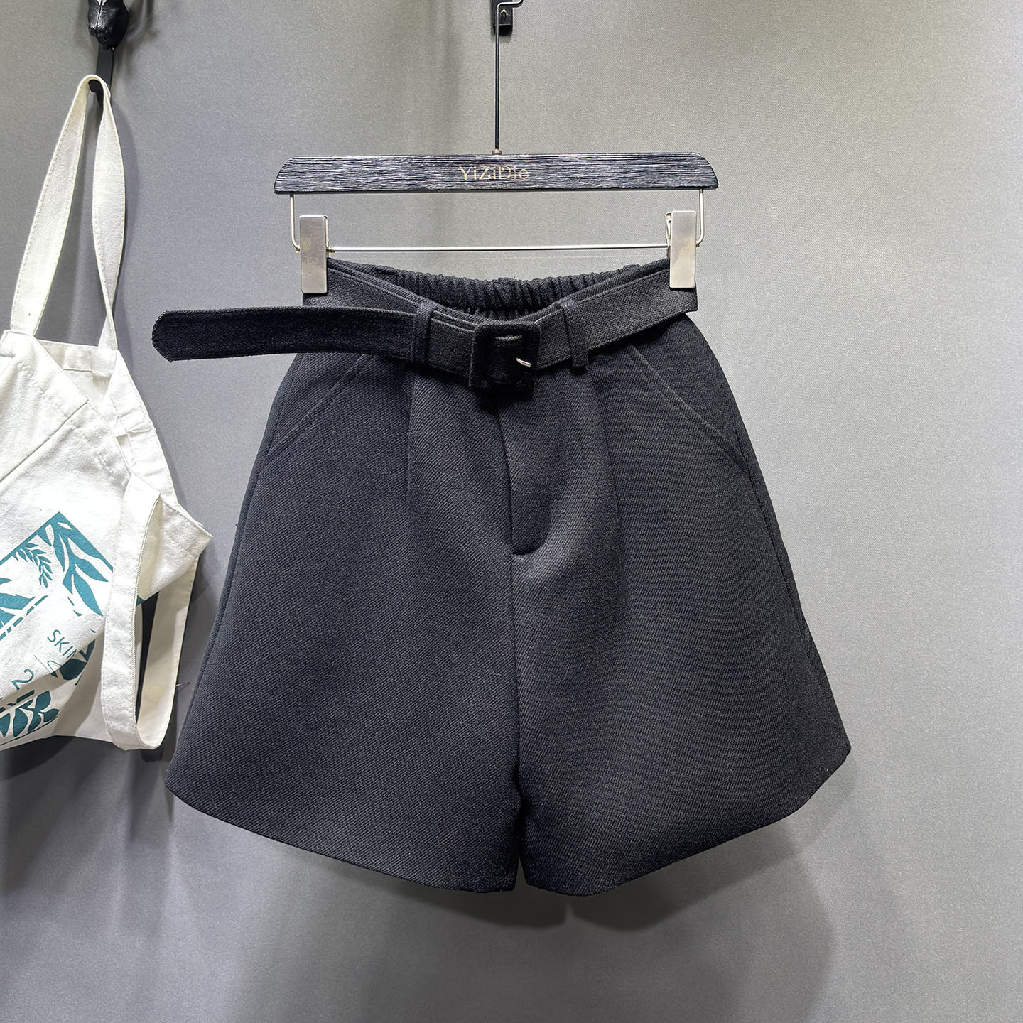 呢子高腰加厚休闲短裤女咖色靴裤