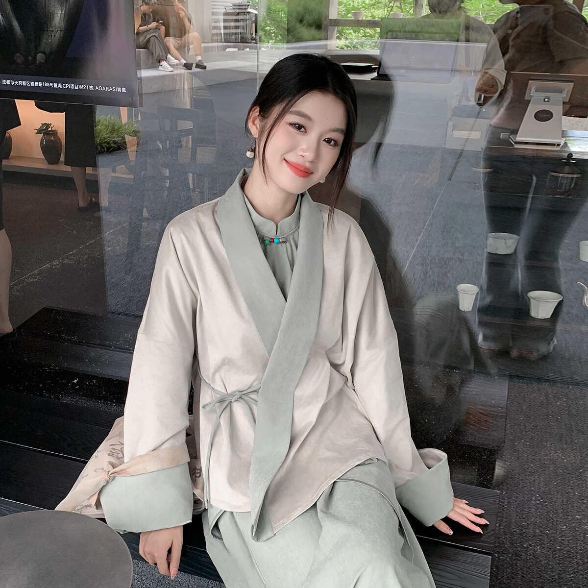 翻领对襟新中式交领外套