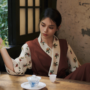 朴素的红原色拉萨服藏裙女 中古风博拉藏服女新款小众设计连衣裙
