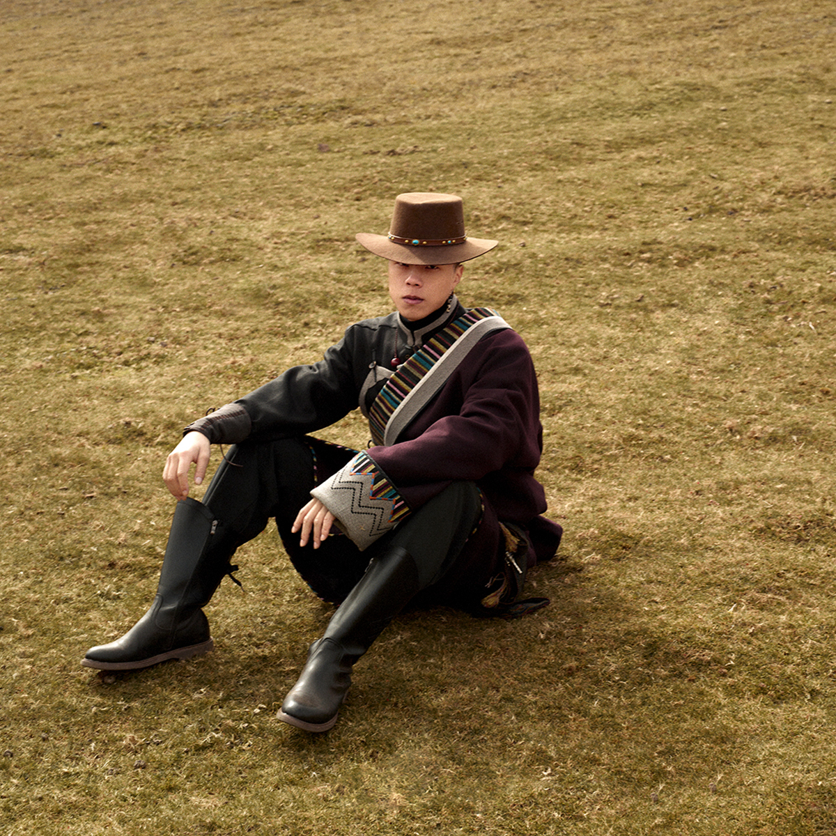 「远山」复古有韵味 西藏拉萨藏红藏袍大衣男 康巴藏装民族风风衣