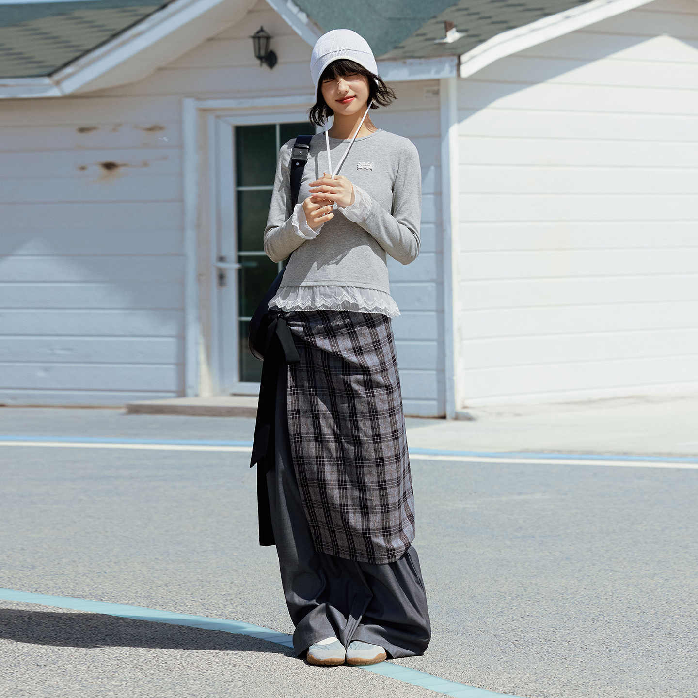 PSO Brand 女装假两件索罗娜蕾丝拼接花边摆圆领修身上衣T恤女潮