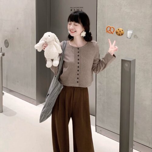 Emilyying2024秋冬板栗可可休闲百搭条纹多扣长袖针织T恤上衣