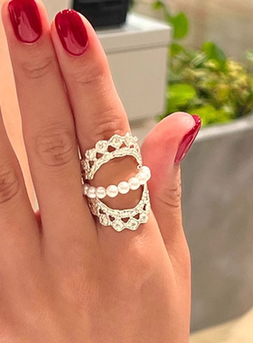 今饰有约银色镂空椭圆珍珠戒指