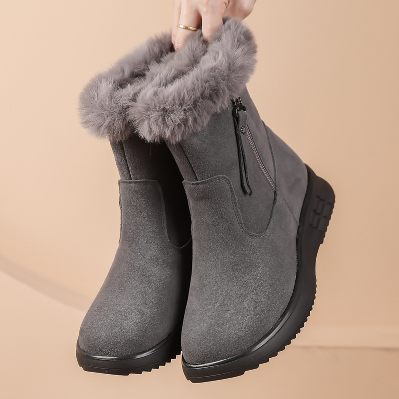 全真皮保暖雪地靴软底防滑中筒靴