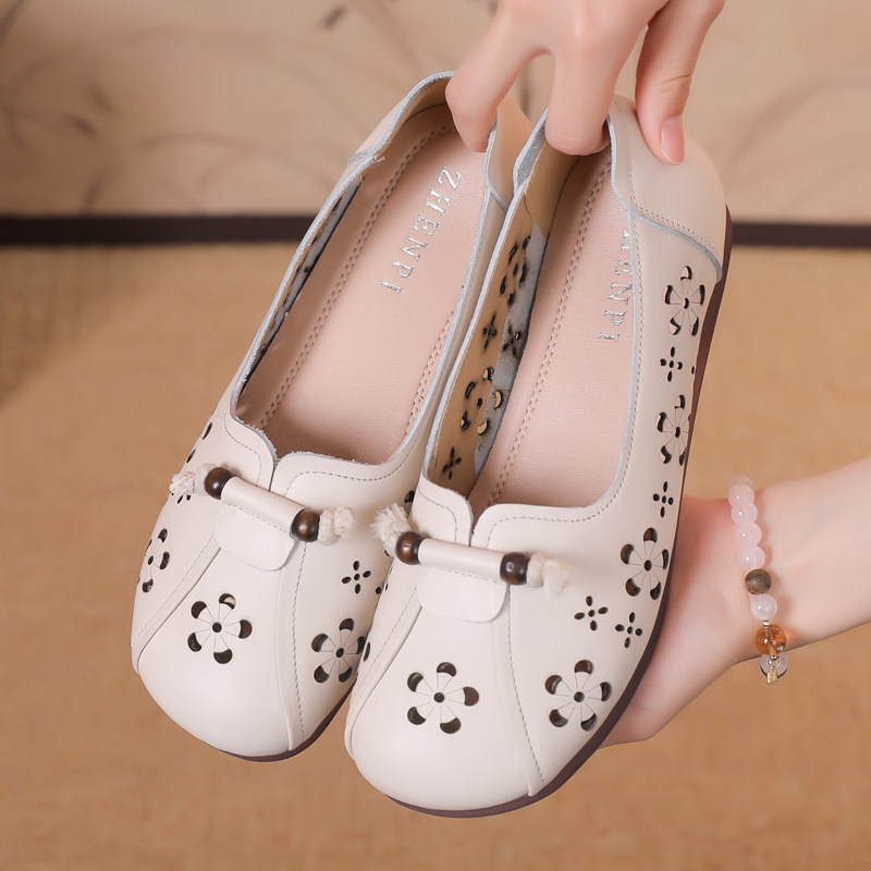 真皮镂空单鞋夏季牛筋软底妈妈鞋大码41到43平底女鞋脚胖防滑凉鞋