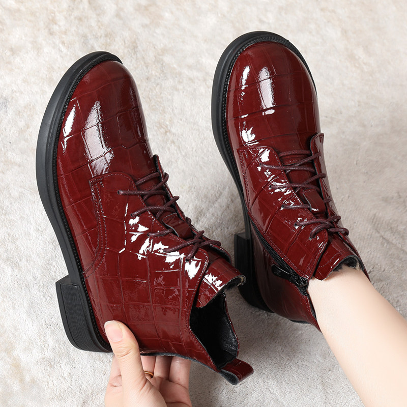 全真皮平底马丁靴秋冬软底英伦风短靴漆皮系带女靴酒红色加绒棉鞋