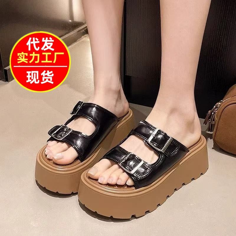 胖东来百搭皮带扣厚底凉拖鞋女2025夏季外穿时尚仙女风软底一字拖