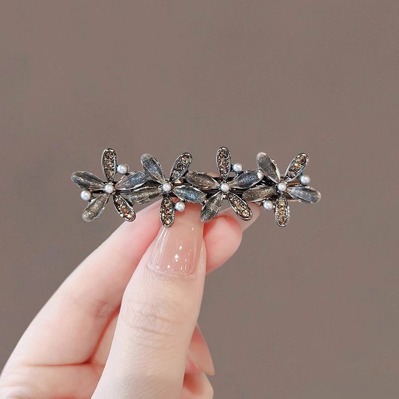 进口2025新款复古风珍珠水钻花朵发夹女新款侧边刘海夹前额碎发鸭