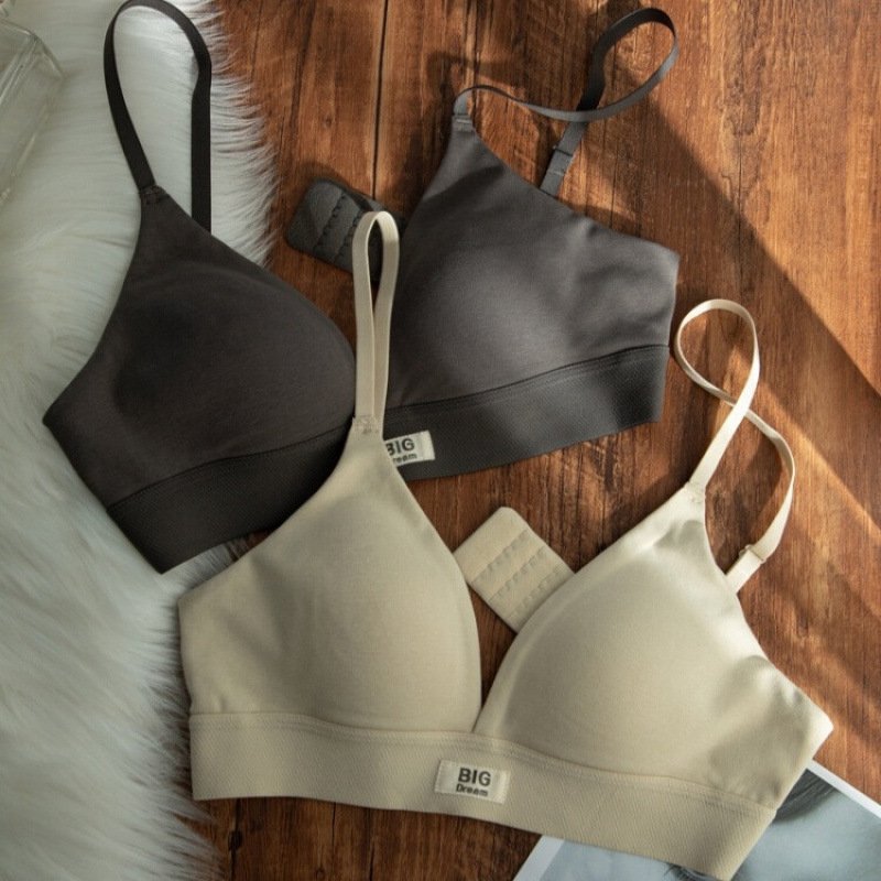 进口女无痕上托文胸无钢圈法式舒适小胸聚拢三角杯内衣字母透气防