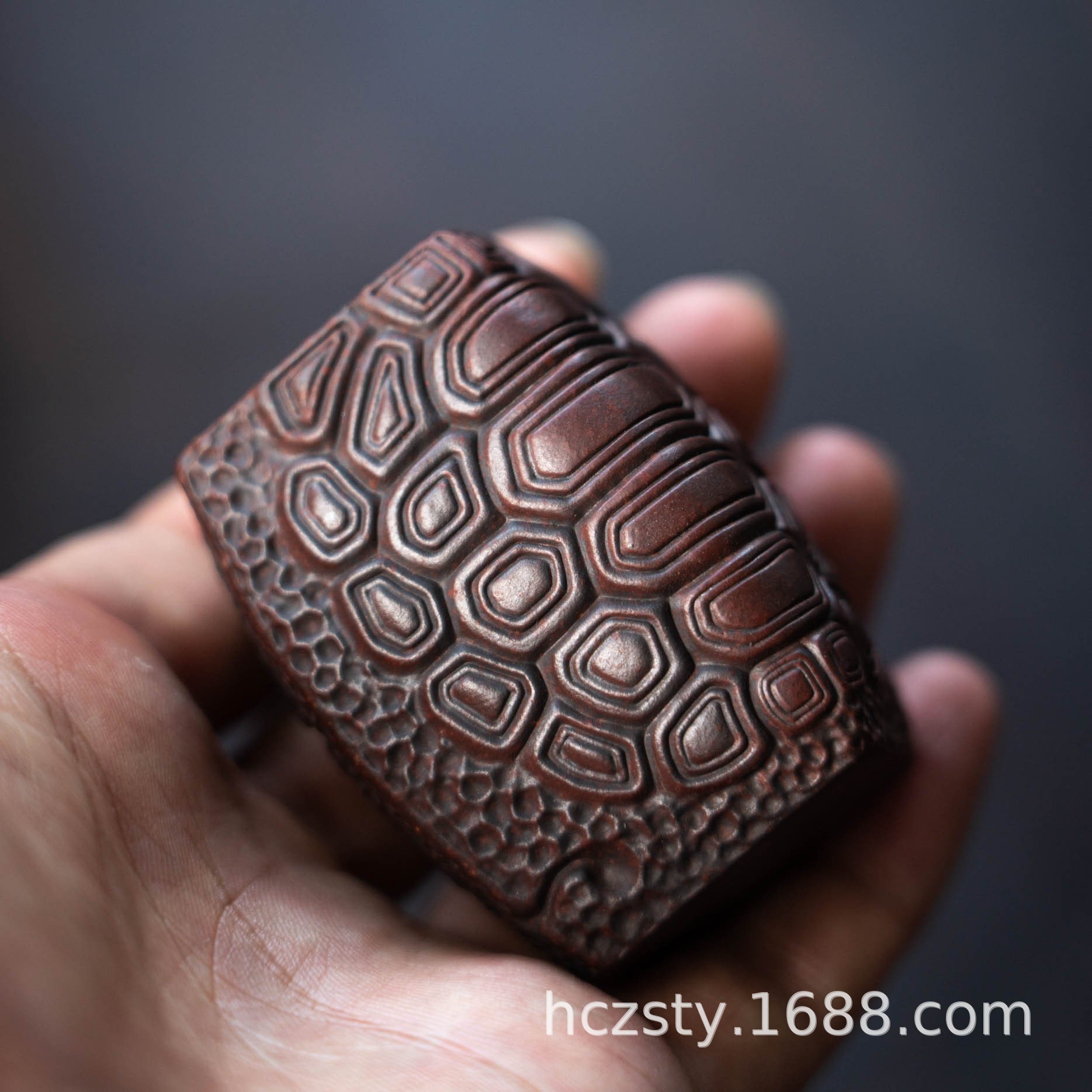 进口宜兴紫砂茶宠茶玩龟壳盖托盖置可养茶桌摆件复古茶具雕塑富甲