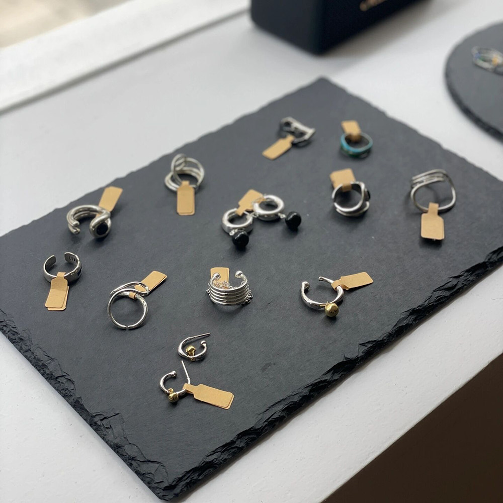 쥬얼리 디스플레이 스탠드 블랙 목걸이 디스플레이 스탠드 슬레이트 쥬얼리 트레이 디스플레이 쥬얼리 사진 소품