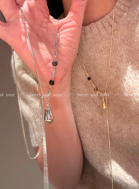 时尚简约水滴吊坠项链女秋冬小众设计感复古卫衣毛衣链配饰锁骨链