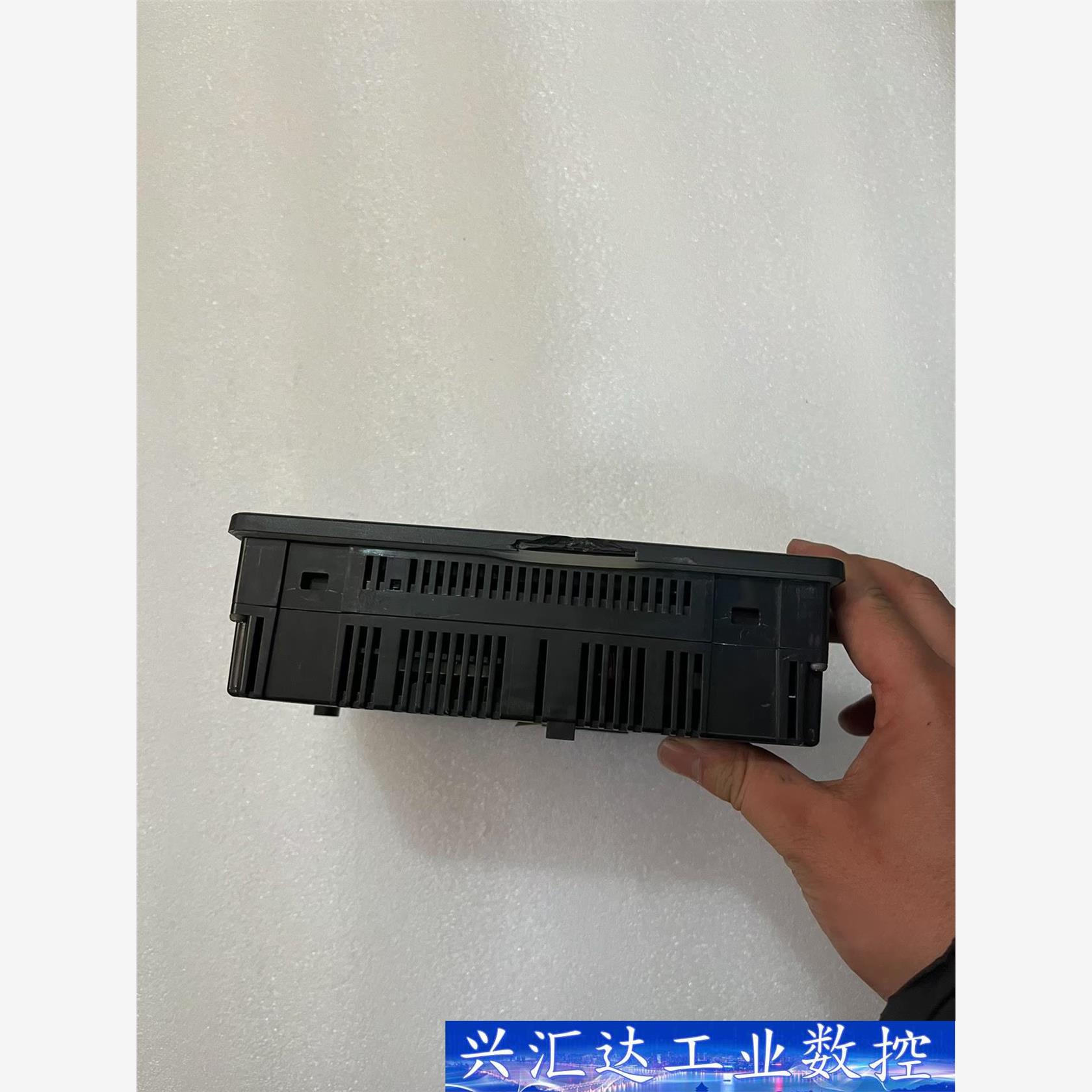 UG221HL-LC4二手拆机富士