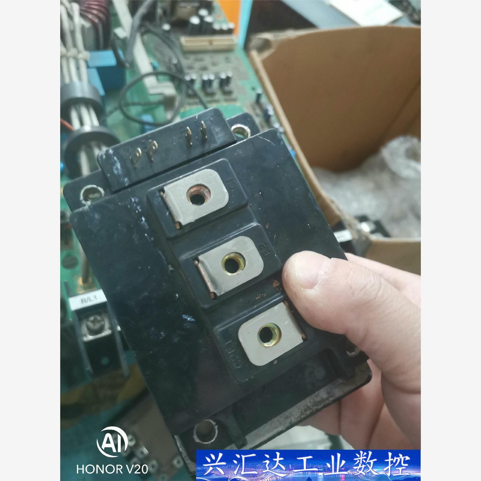 2MBI600NT-060富士原装拆机模块，成色漂亮 议价商品