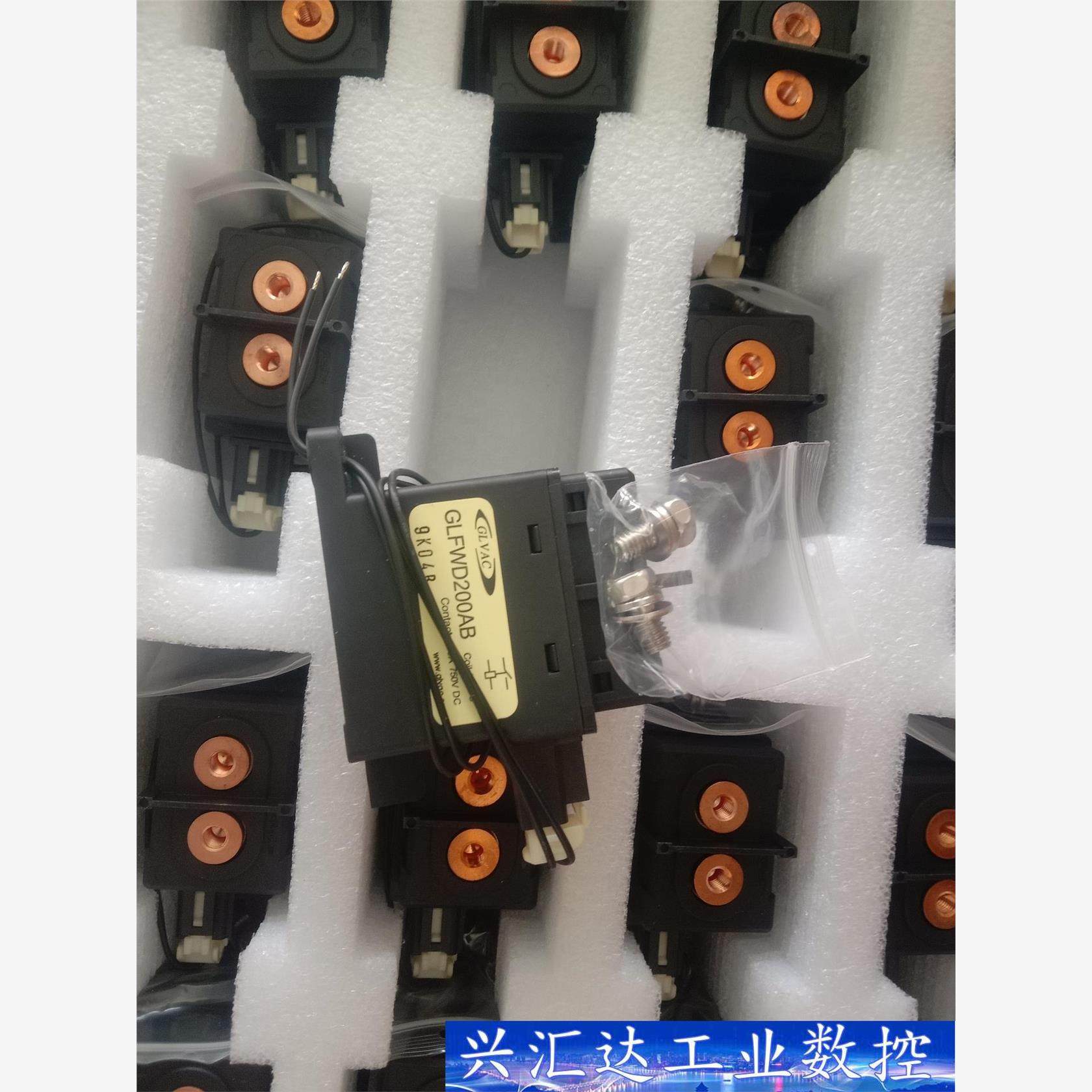 国力GLVAC高压直流接触器750V350A带触点  询价下单