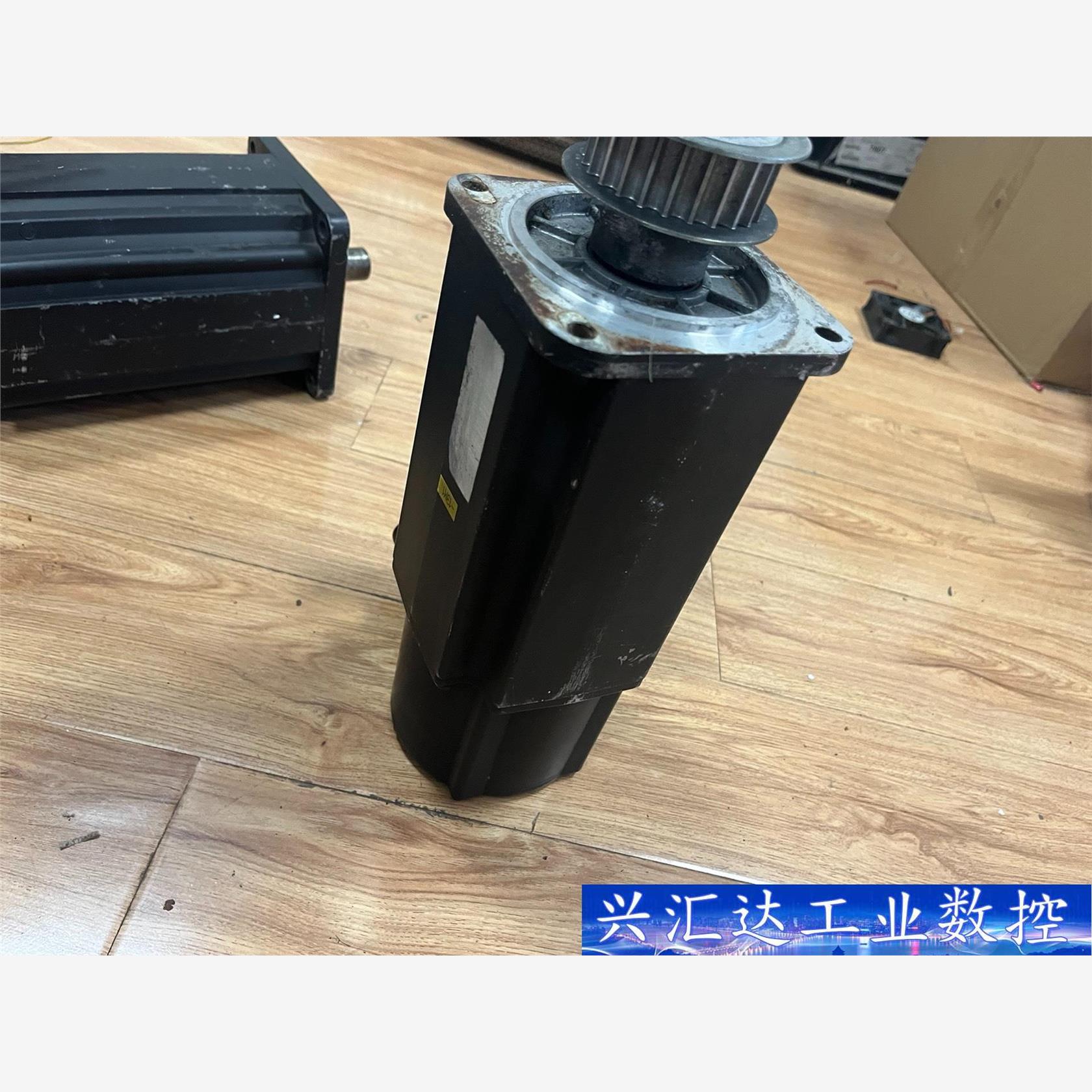 MHD071B-061-NP0-UN二手拆机力士乐电机实物图  询价下单