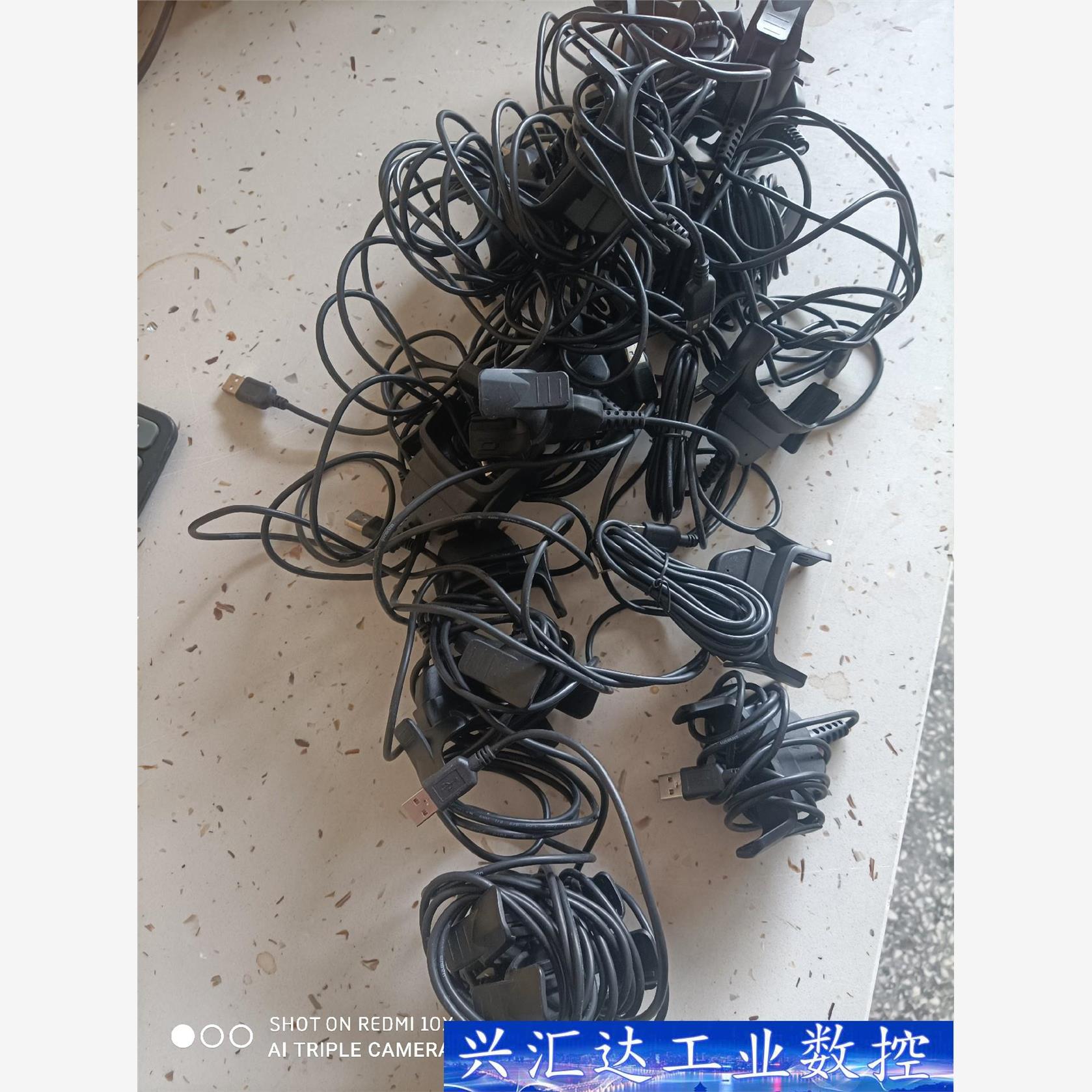 盈达idata95w/s/v充电器  ,橙色自定义,没有充电  询价下单