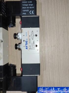 亚德客电磁阀 4V230C-08，现货6位，成色好，打包出。 议价商品