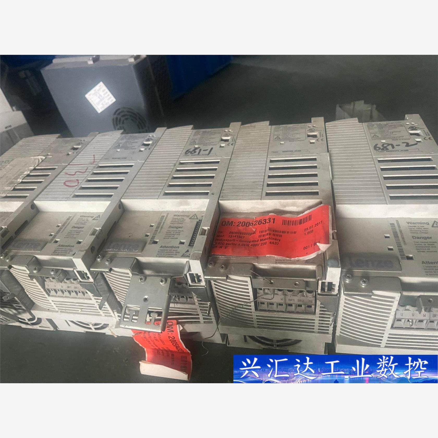 伦茨8200 4KW 变频器 一共有10台 打包处理 议价商品