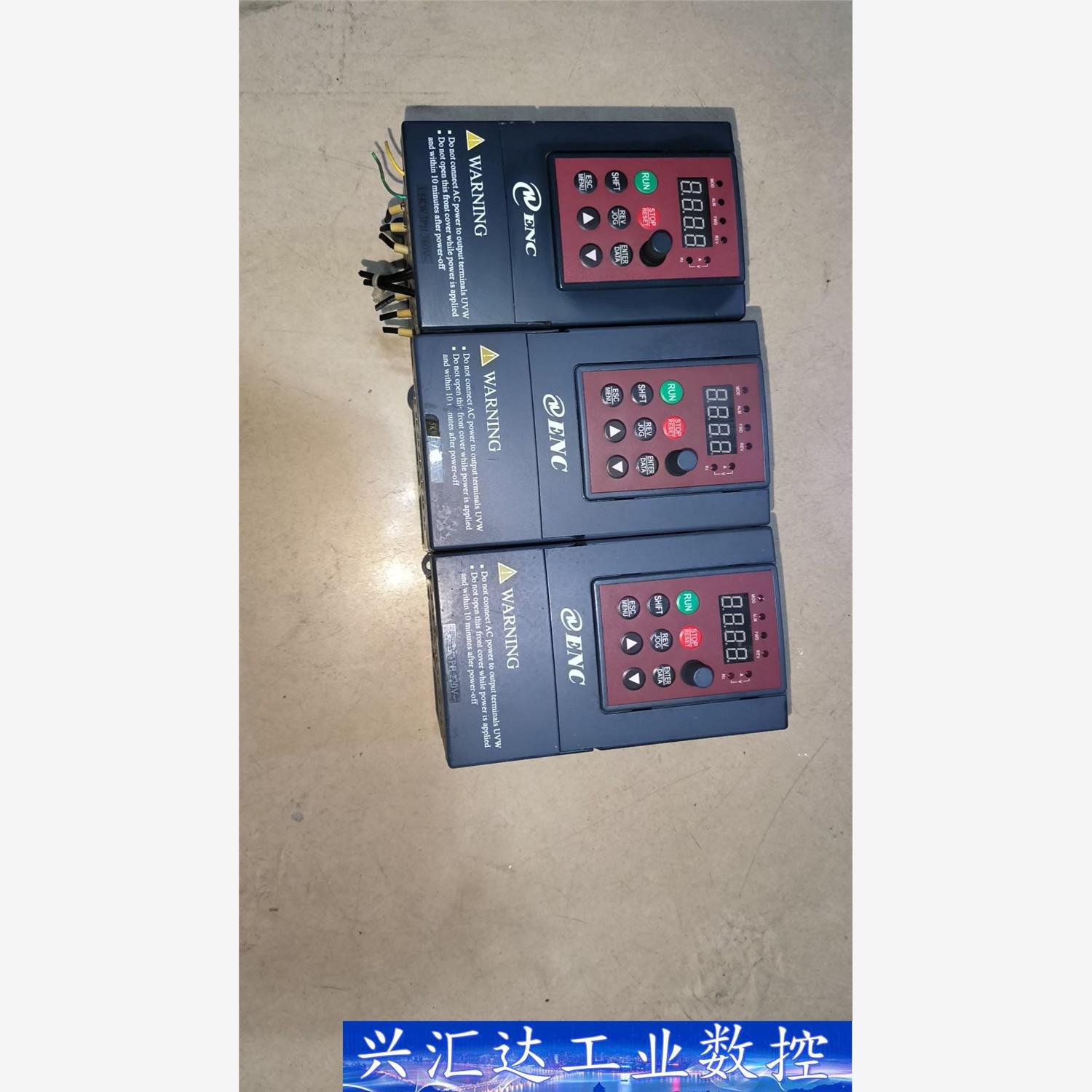 变频器 EDS800-2S0015N 四台   4t0015  询价下单