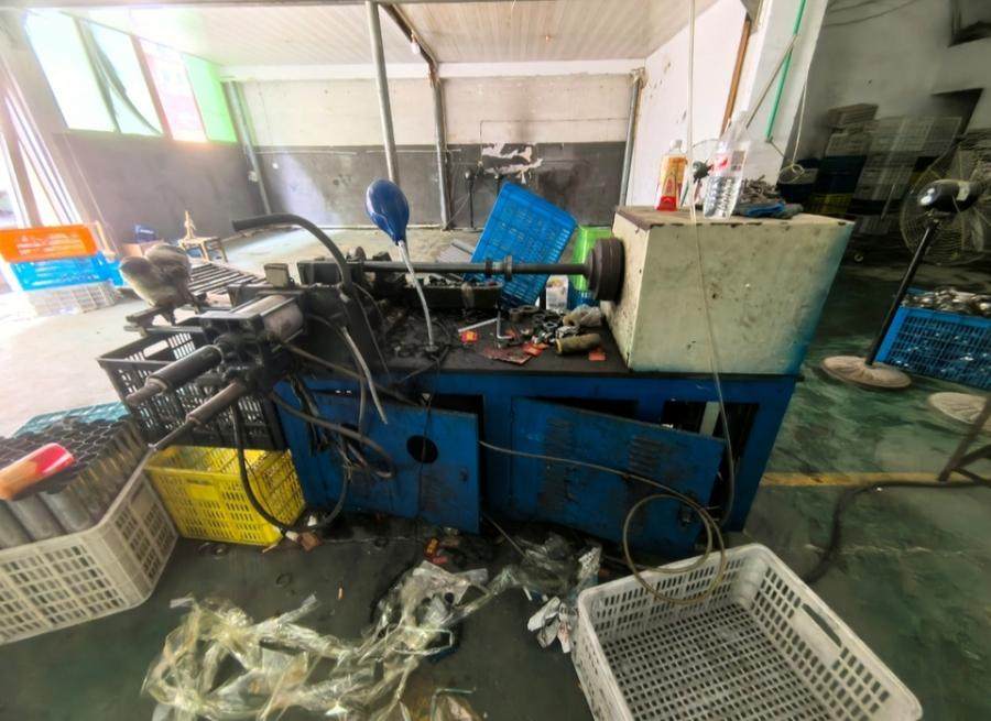 1月8日金华保温杯厂一批机器设备网络拍卖公告