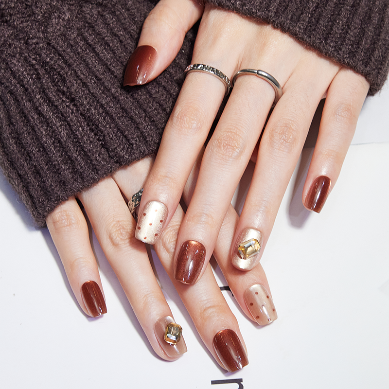 穿戴甲纯手工美甲2026新款高级感黄黑皮显白新娘拍婚纱照指甲贴片